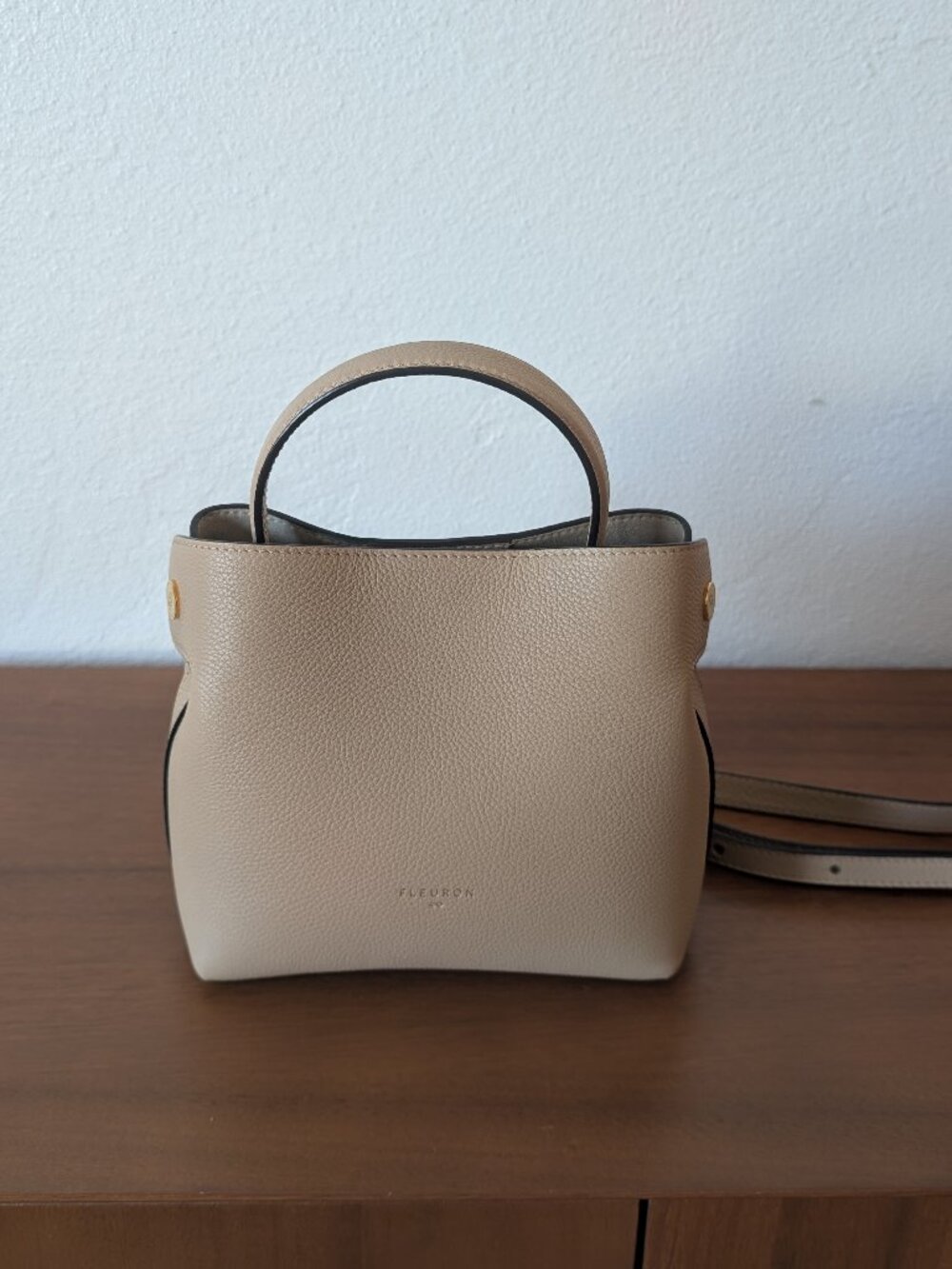 Fleuron Mini Swann in Sable